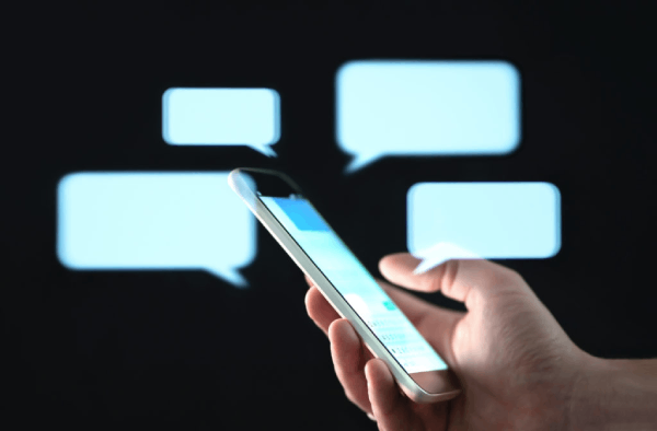 Jak tajně přeposílat textové zprávy v systému Android: Jednoduchý a vzdálený způsob